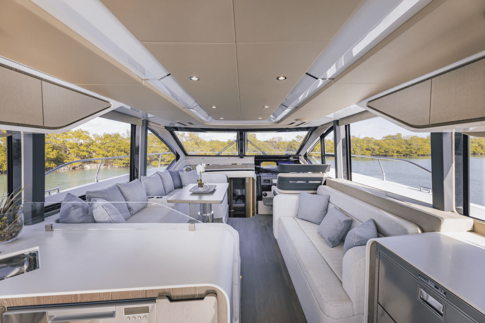 57ft Cruisers Yachts Yacht For Sale