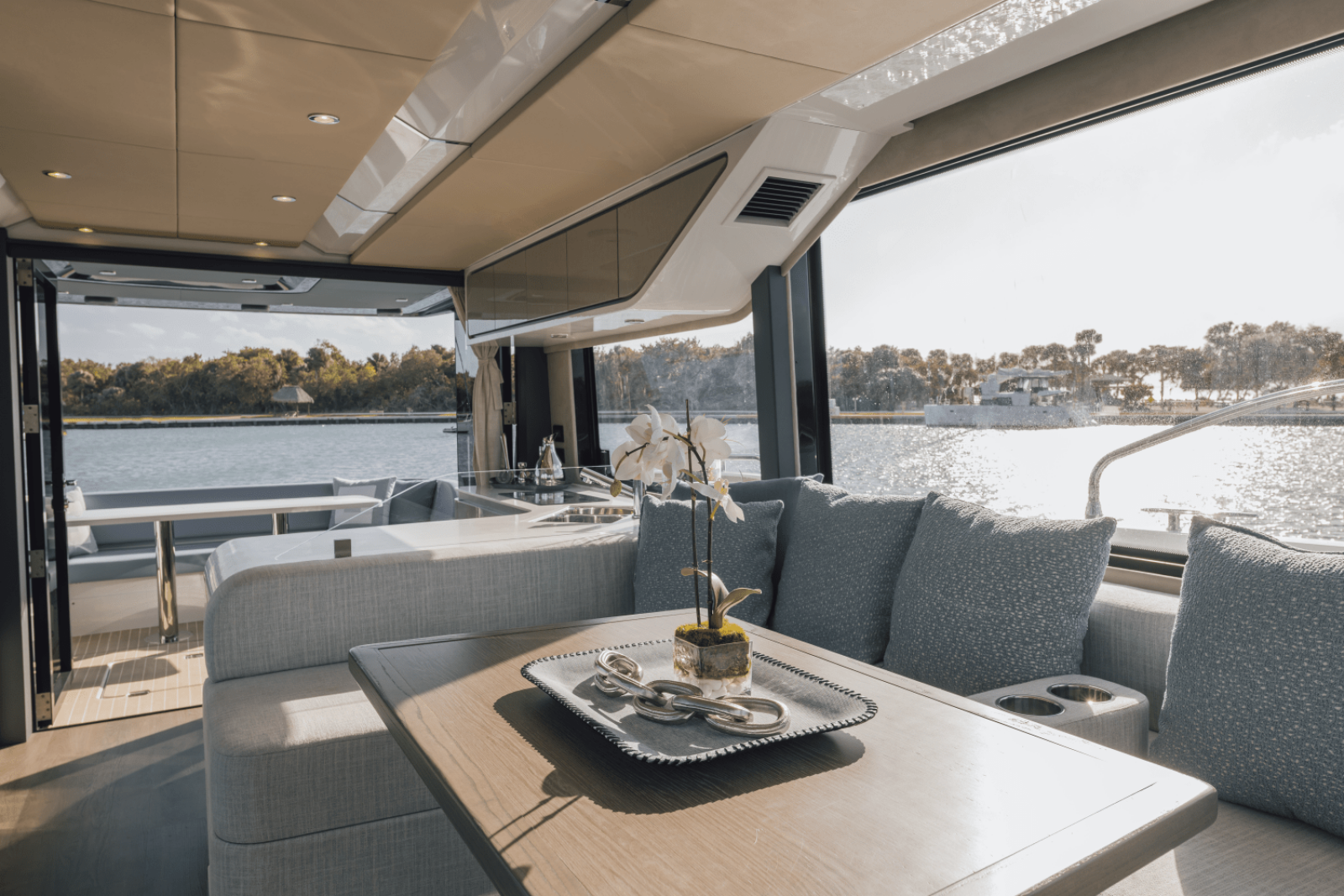 57ft Cruisers Yachts Yacht For Sale