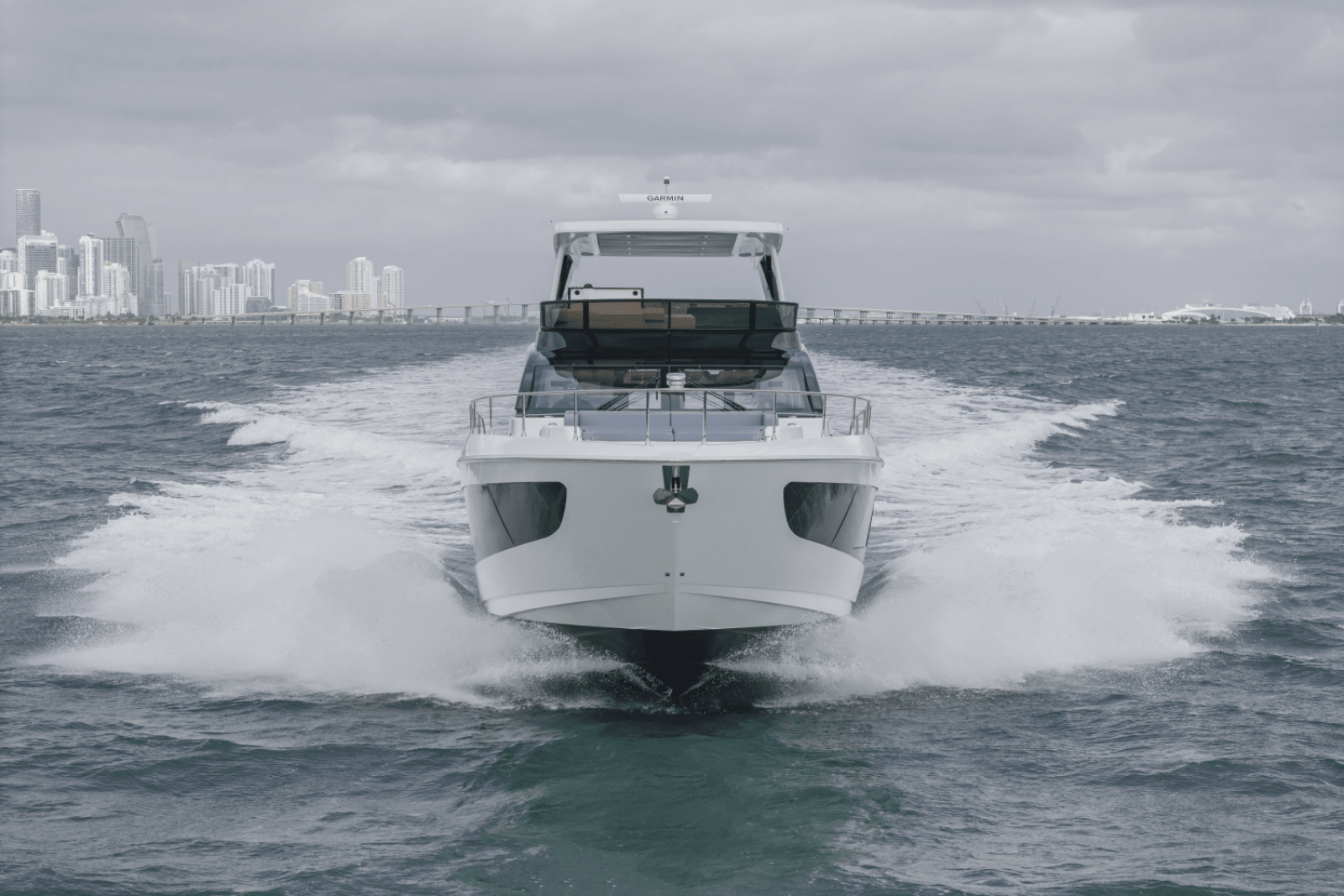 57ft Cruisers Yachts Yacht For Sale