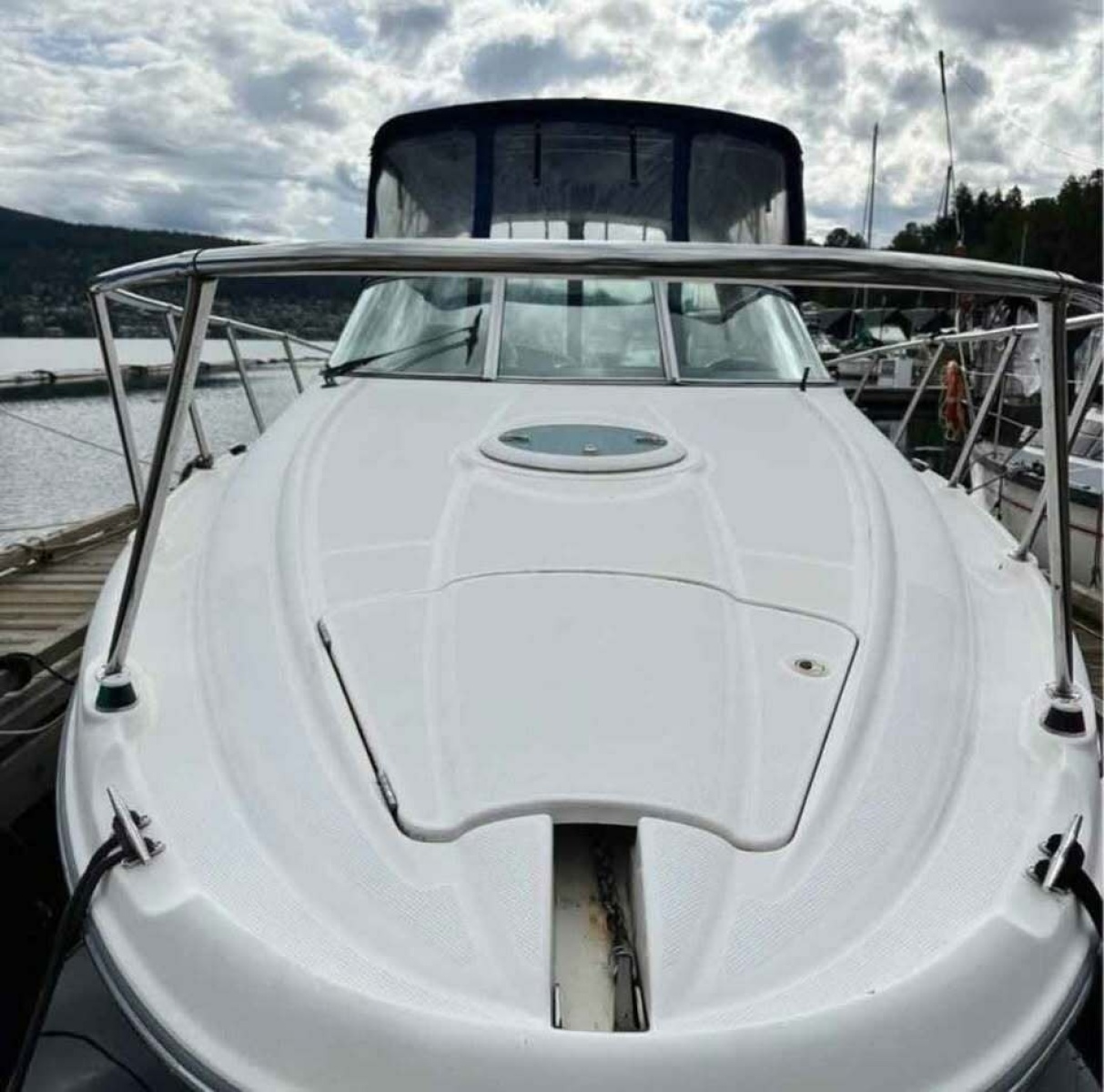 27' 2005 Maxum 2700 SE