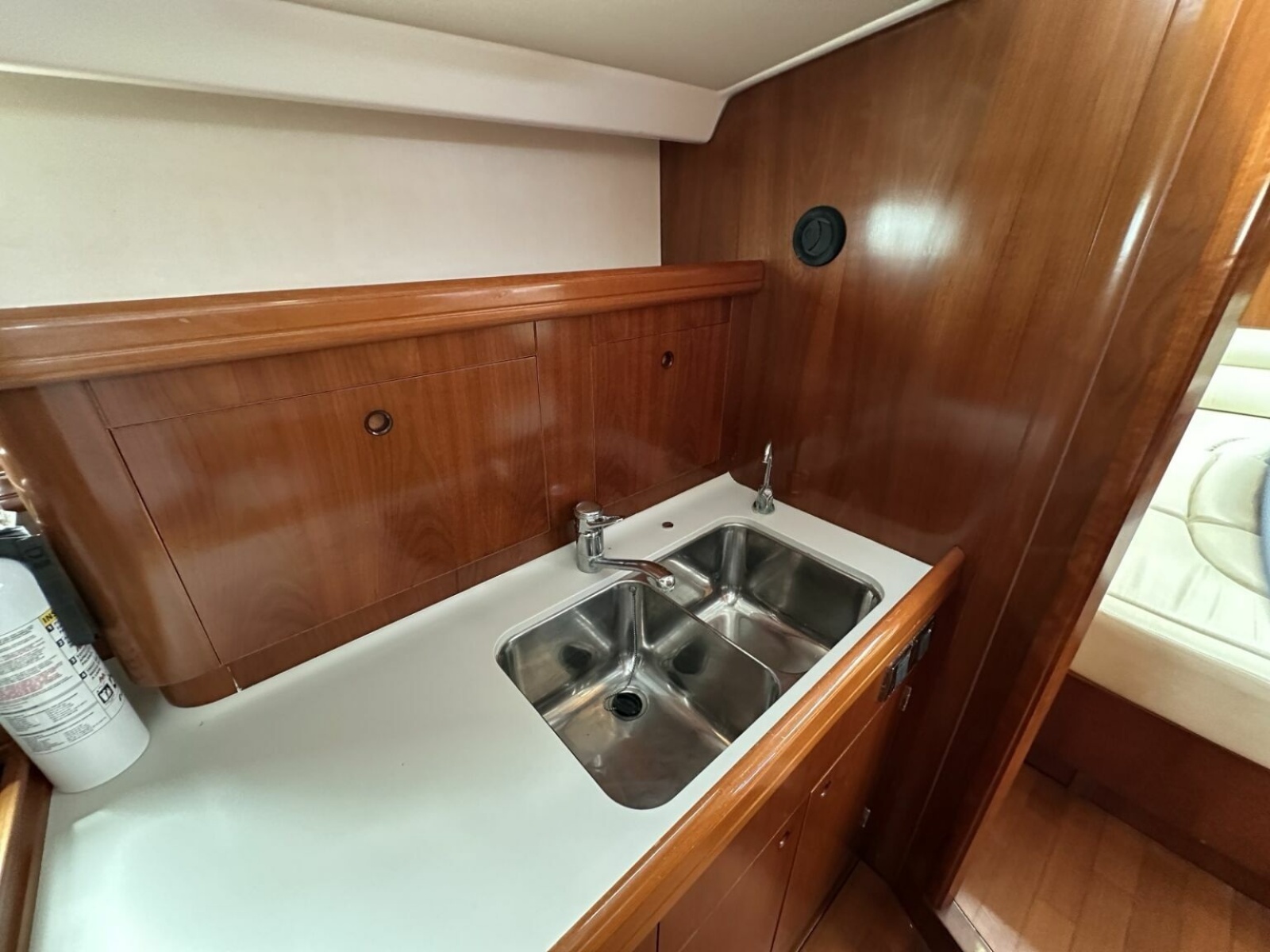 57' 2003 Beneteau 57