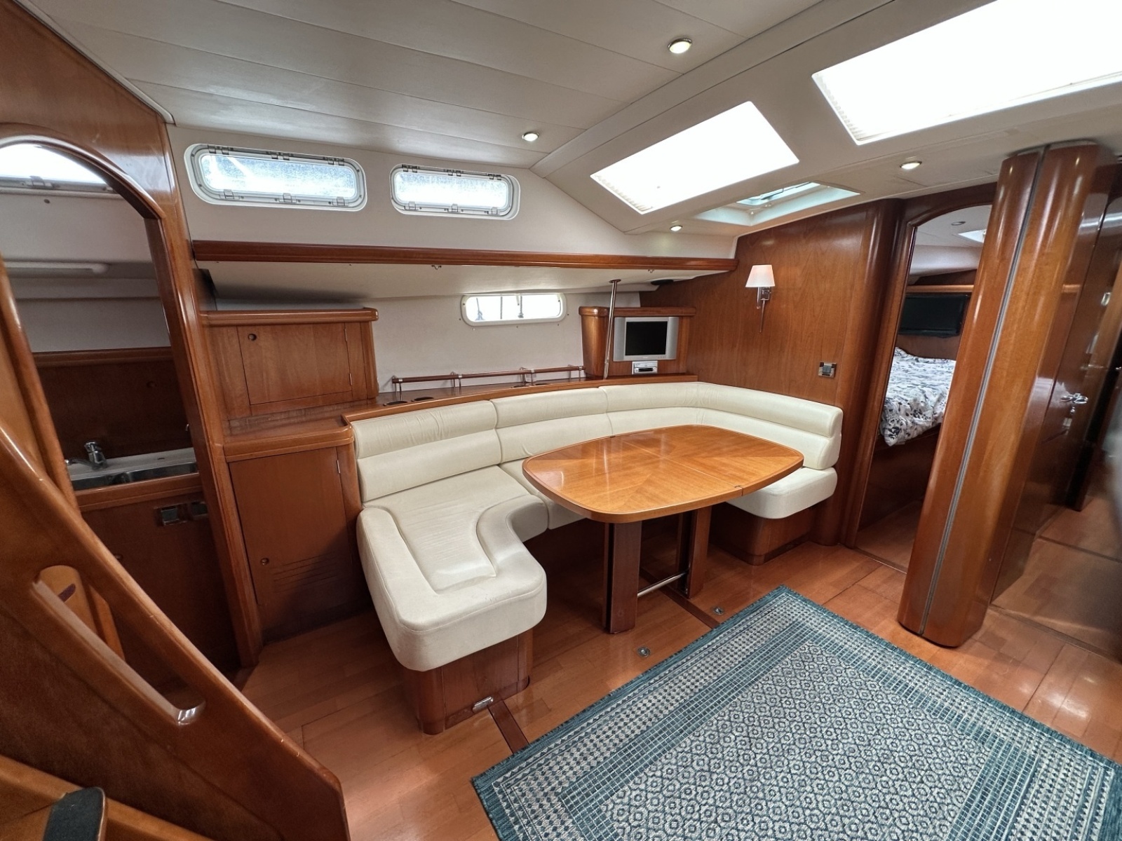 57' 2003 Beneteau 57