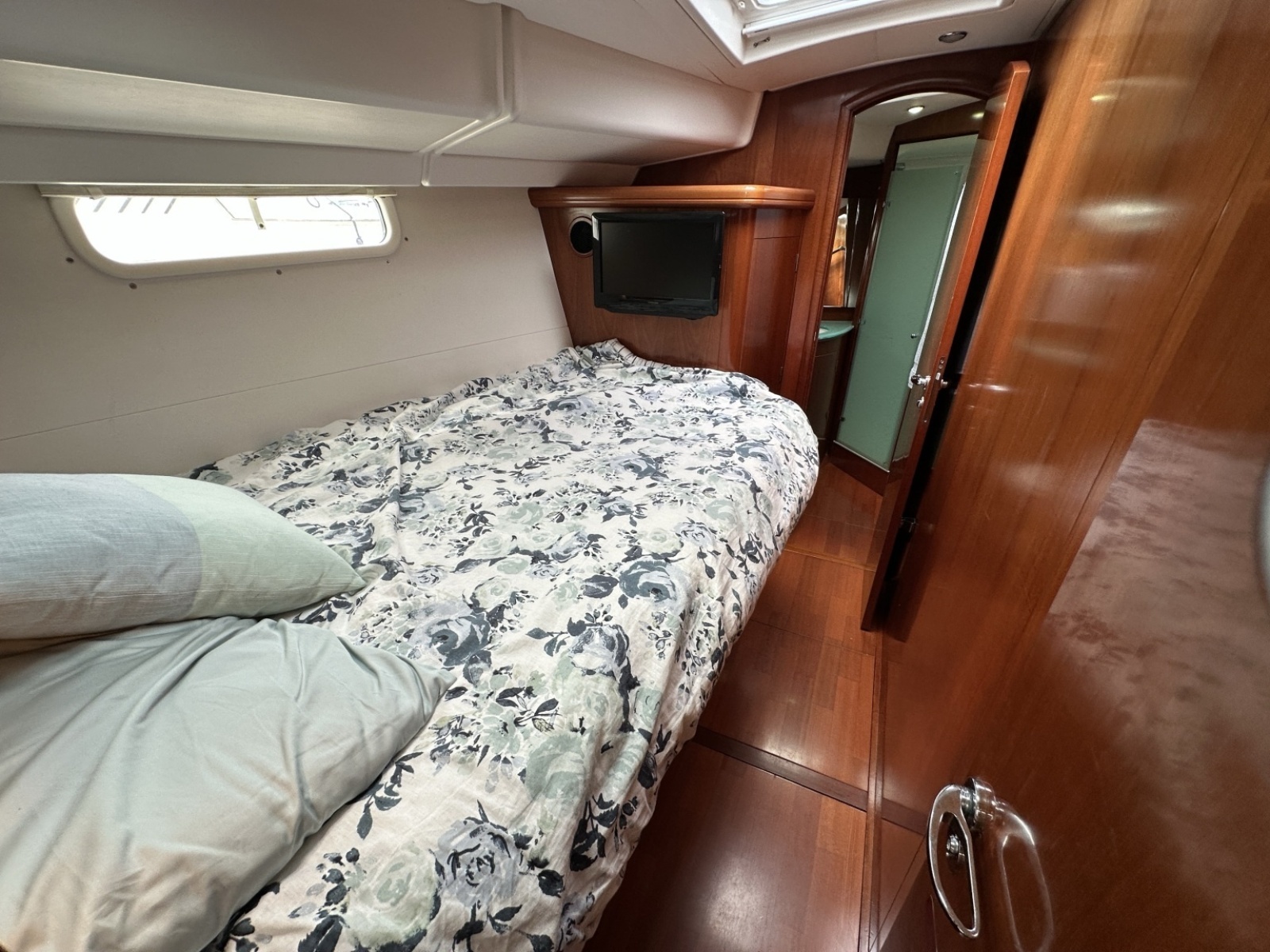 57' 2003 Beneteau 57