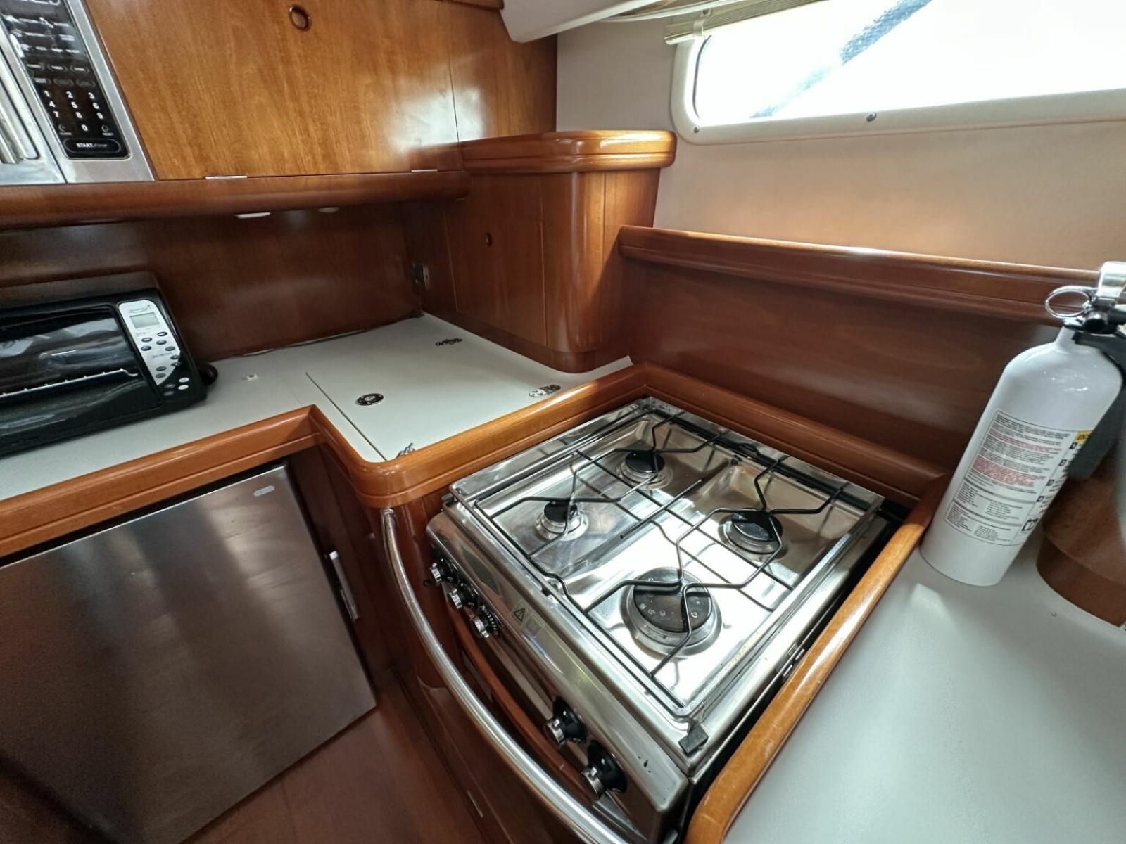 57' 2003 Beneteau 57