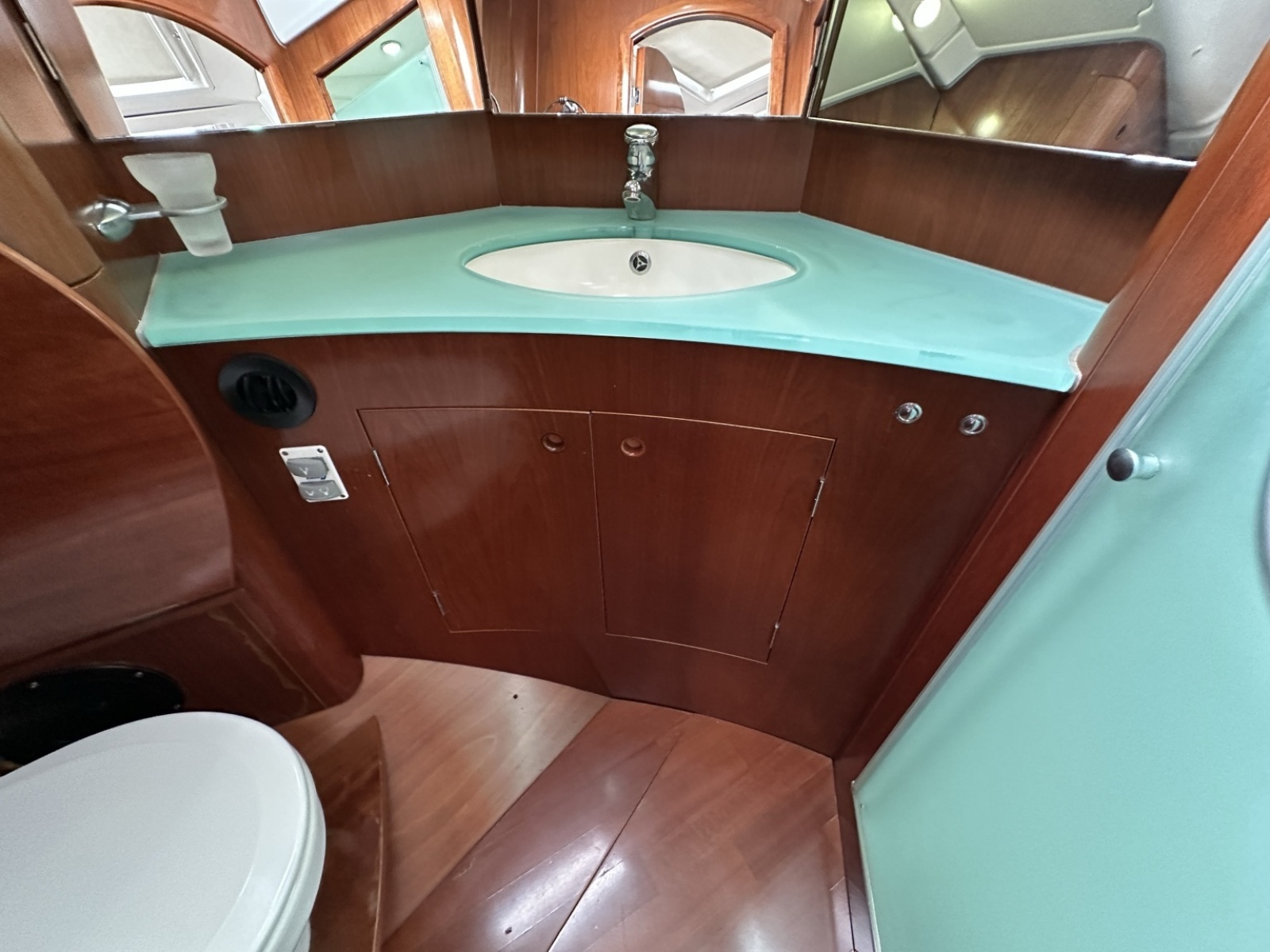 57' 2003 Beneteau 57