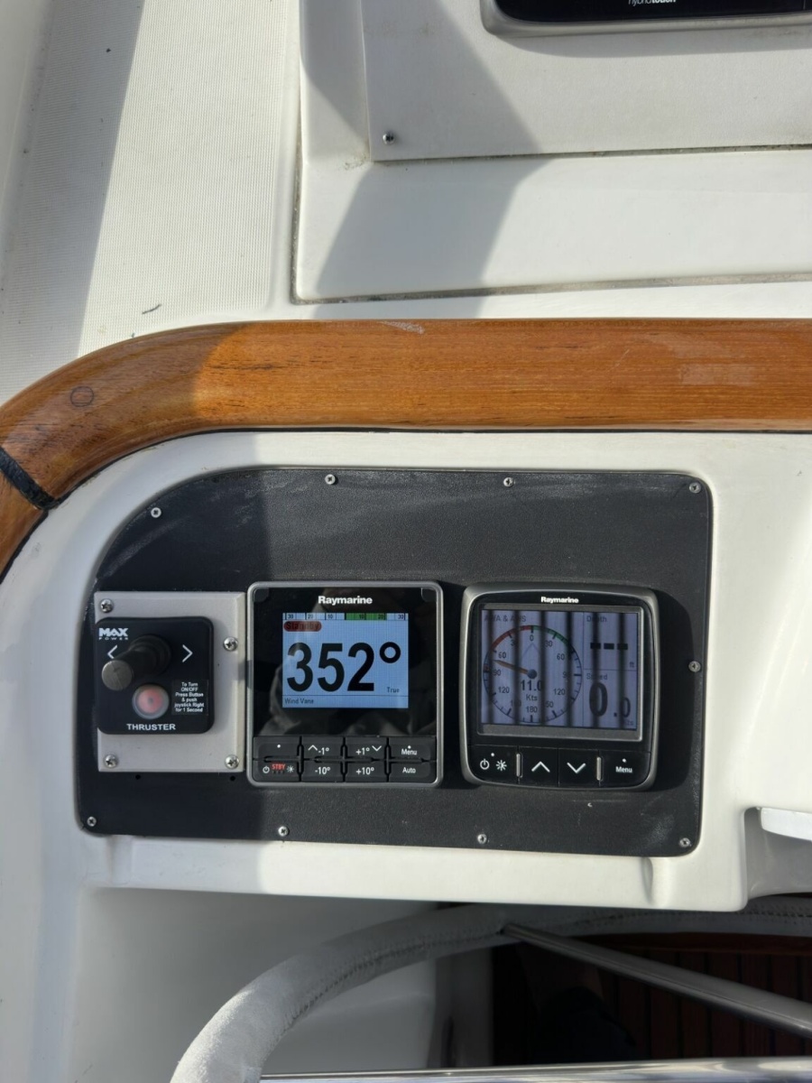 57' 2003 Beneteau 57