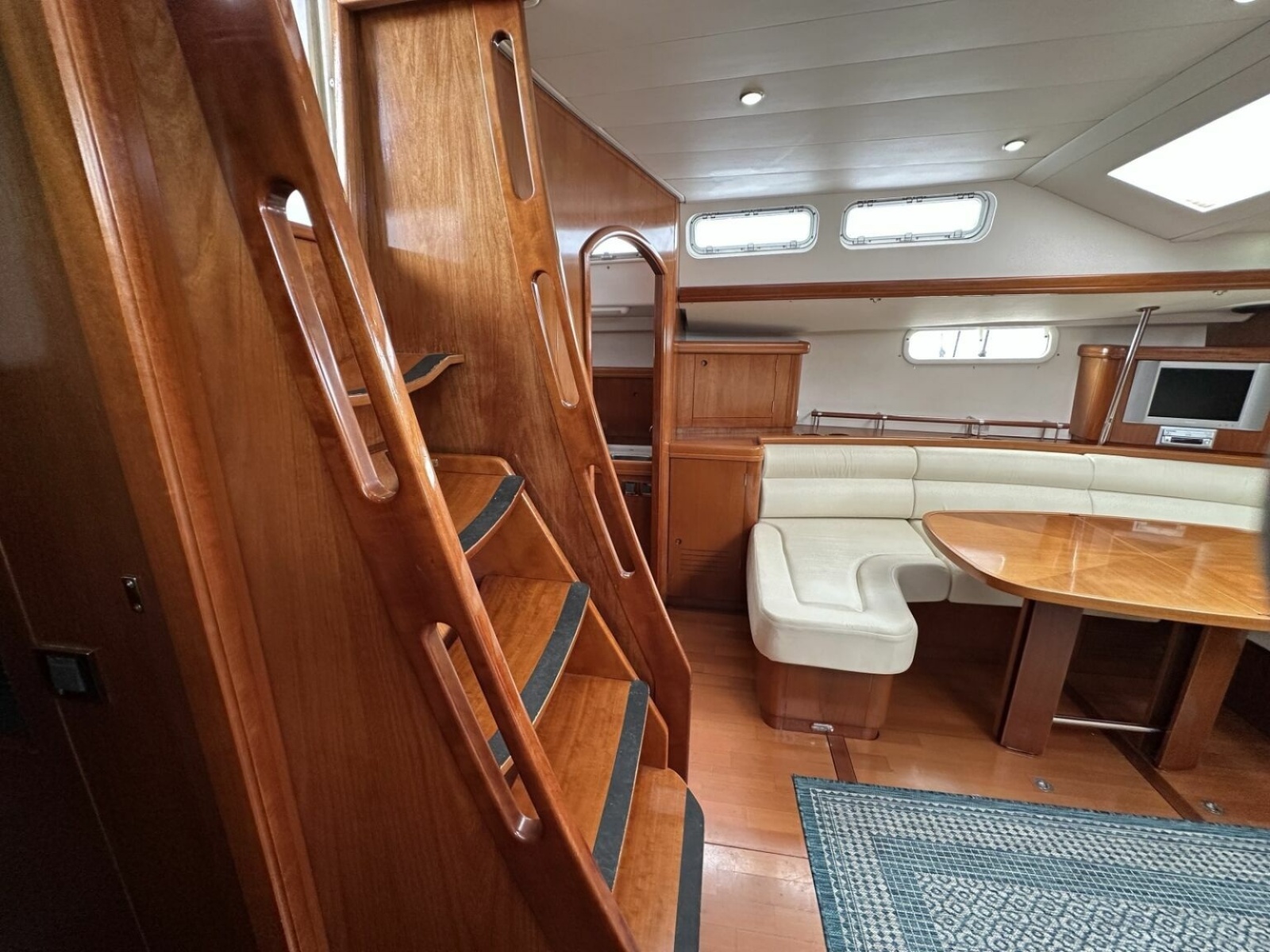 57' 2003 Beneteau 57