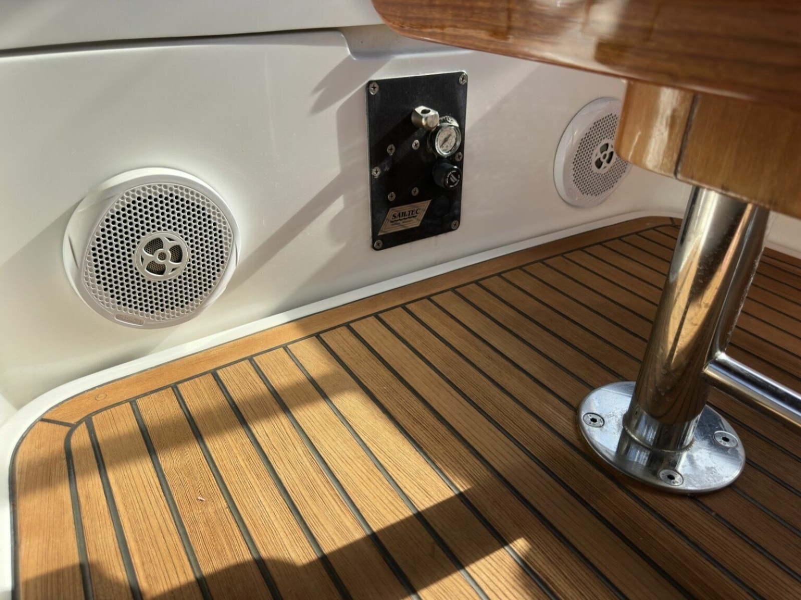 57' 2003 Beneteau 57