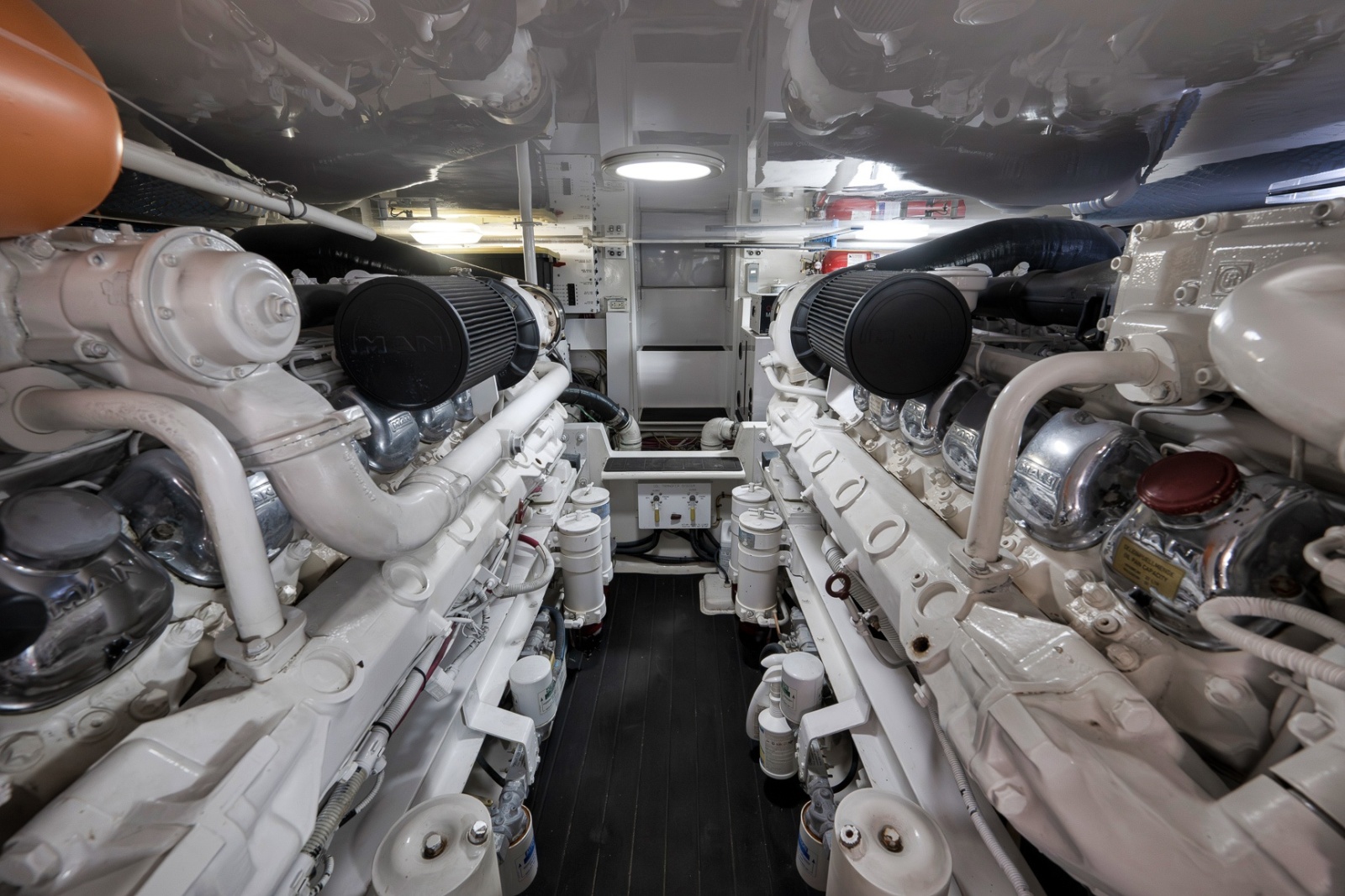 52' 2003 Viking 52 Convertible