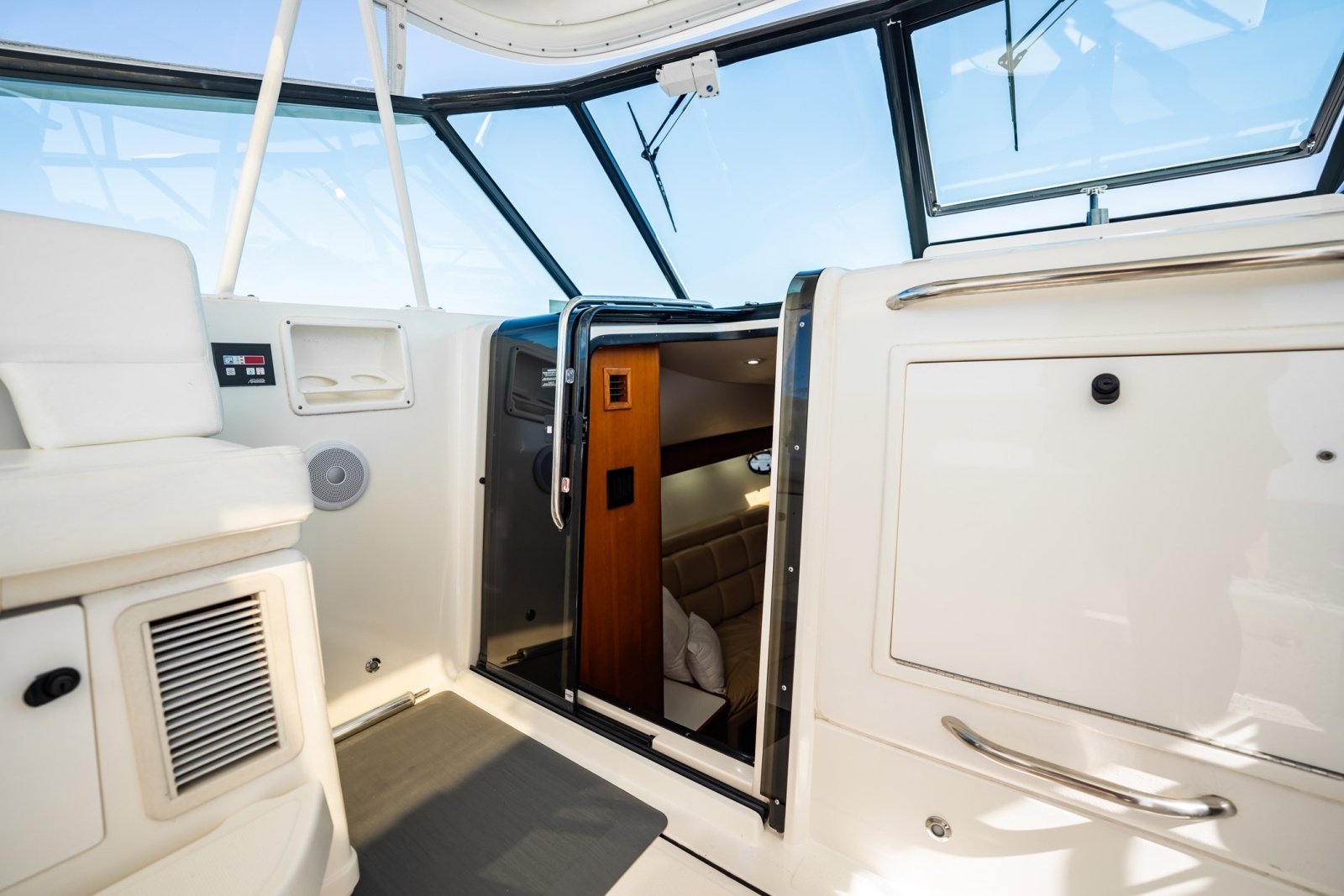 ISLAND TRADER 41ft Tiara Yachts Yacht For Sale