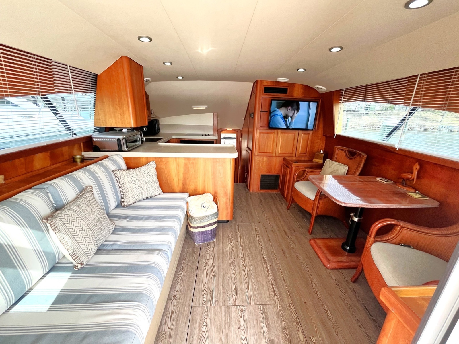 2003 Luhrs 40 Convertible