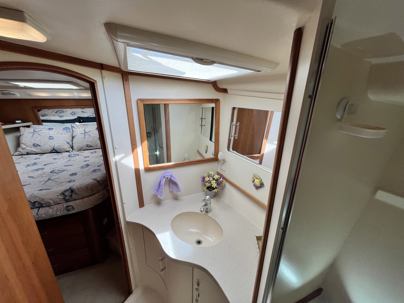 40' 2003 Luhrs 40 Convertible