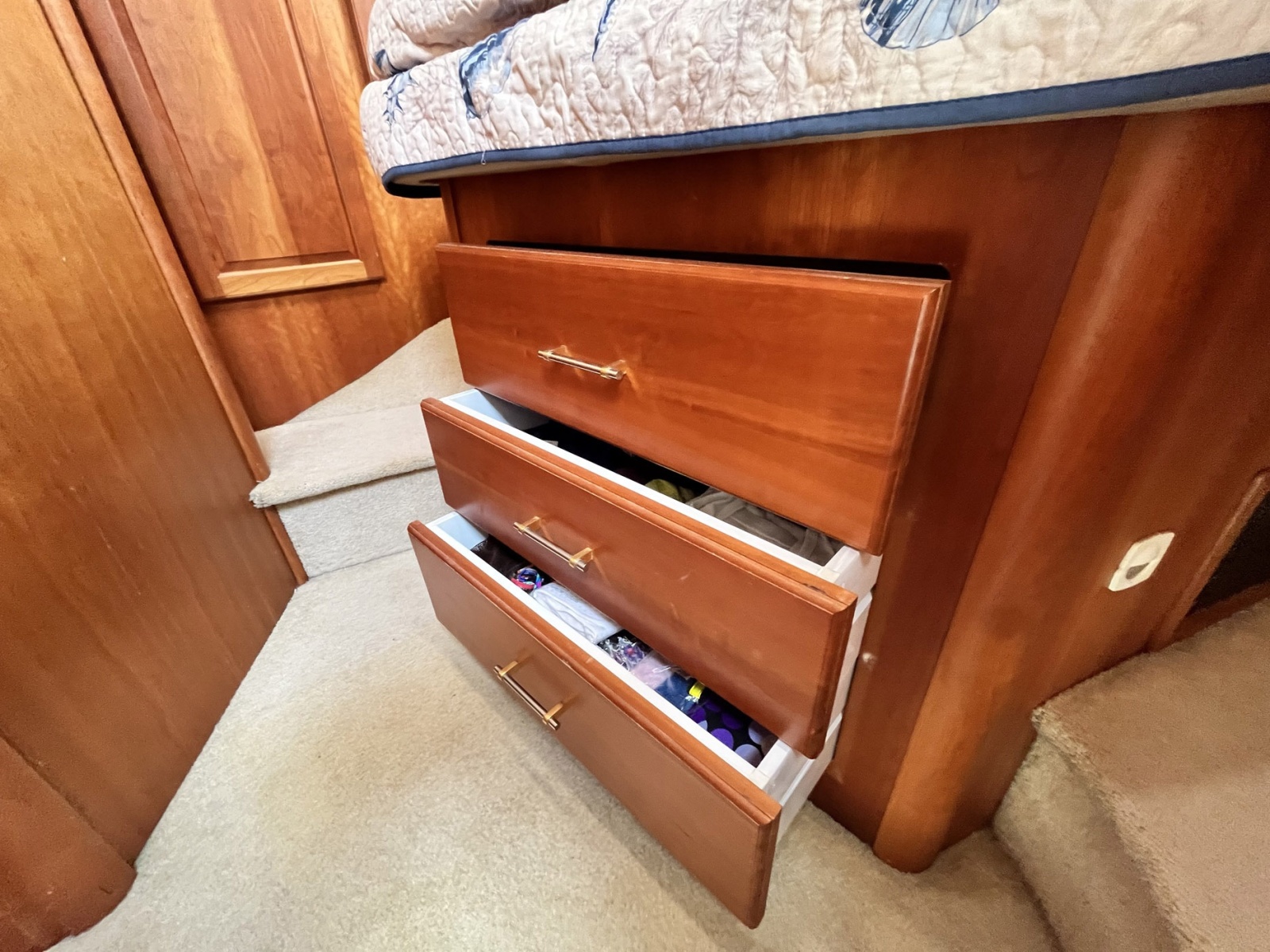 40' 2003 Luhrs 40 Convertible