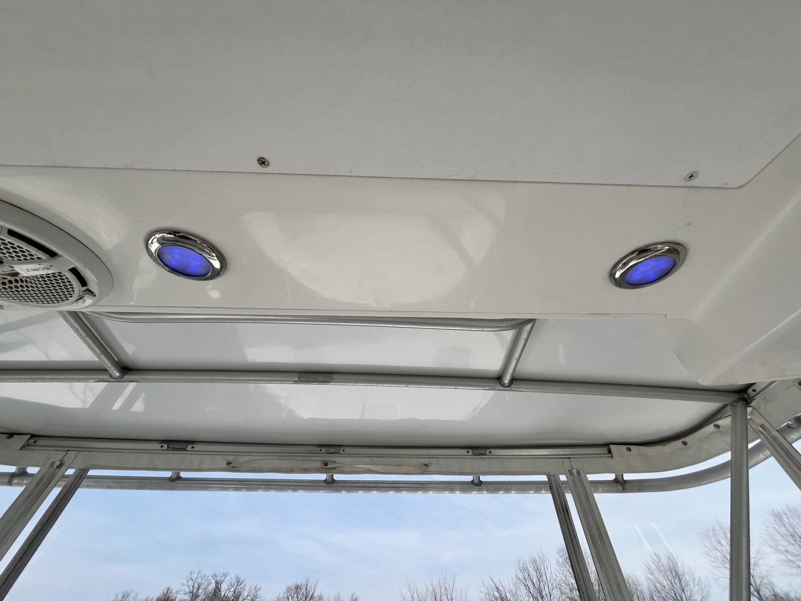 40' 2003 Luhrs 40 Convertible