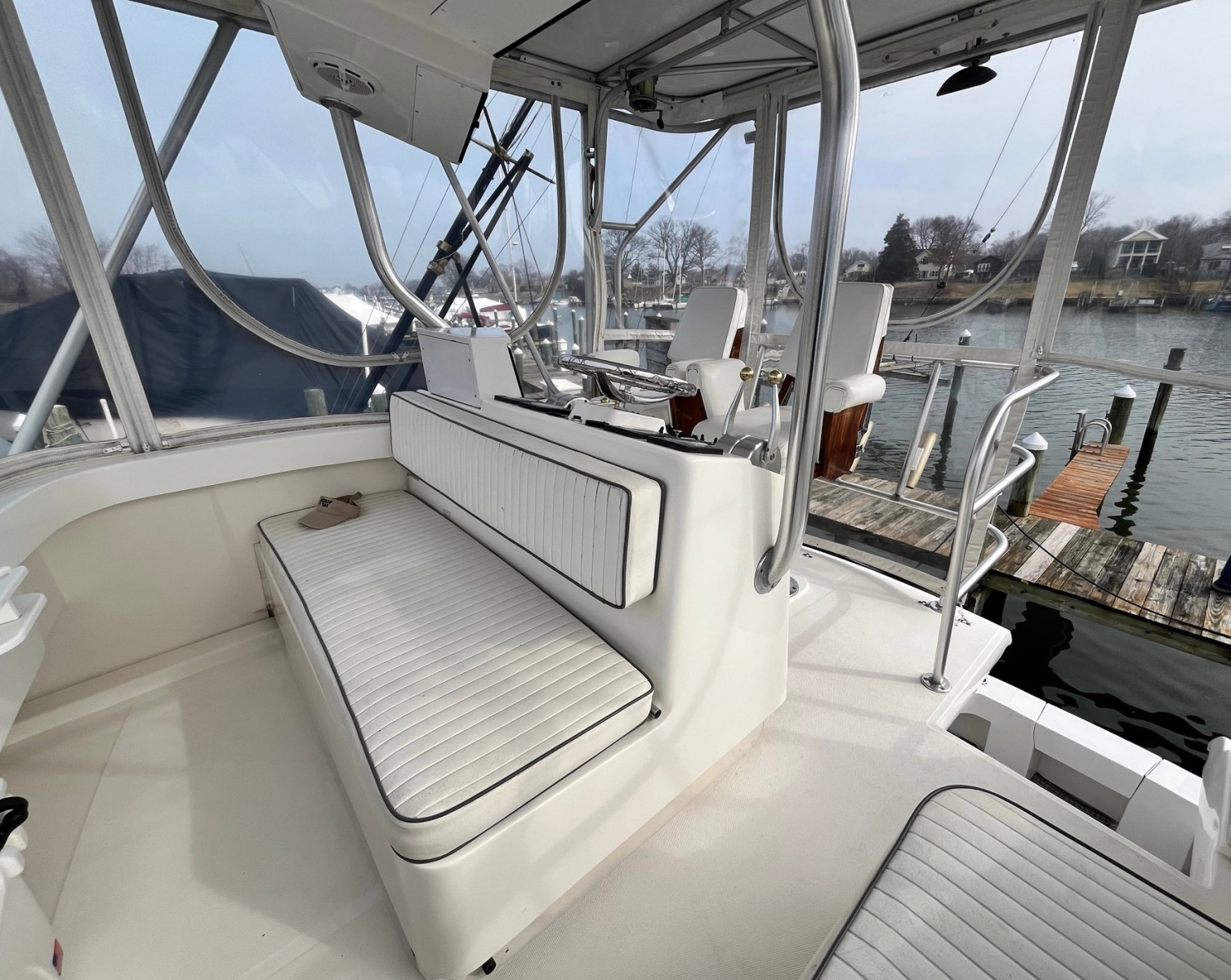 40' 2003 Luhrs 40 Convertible