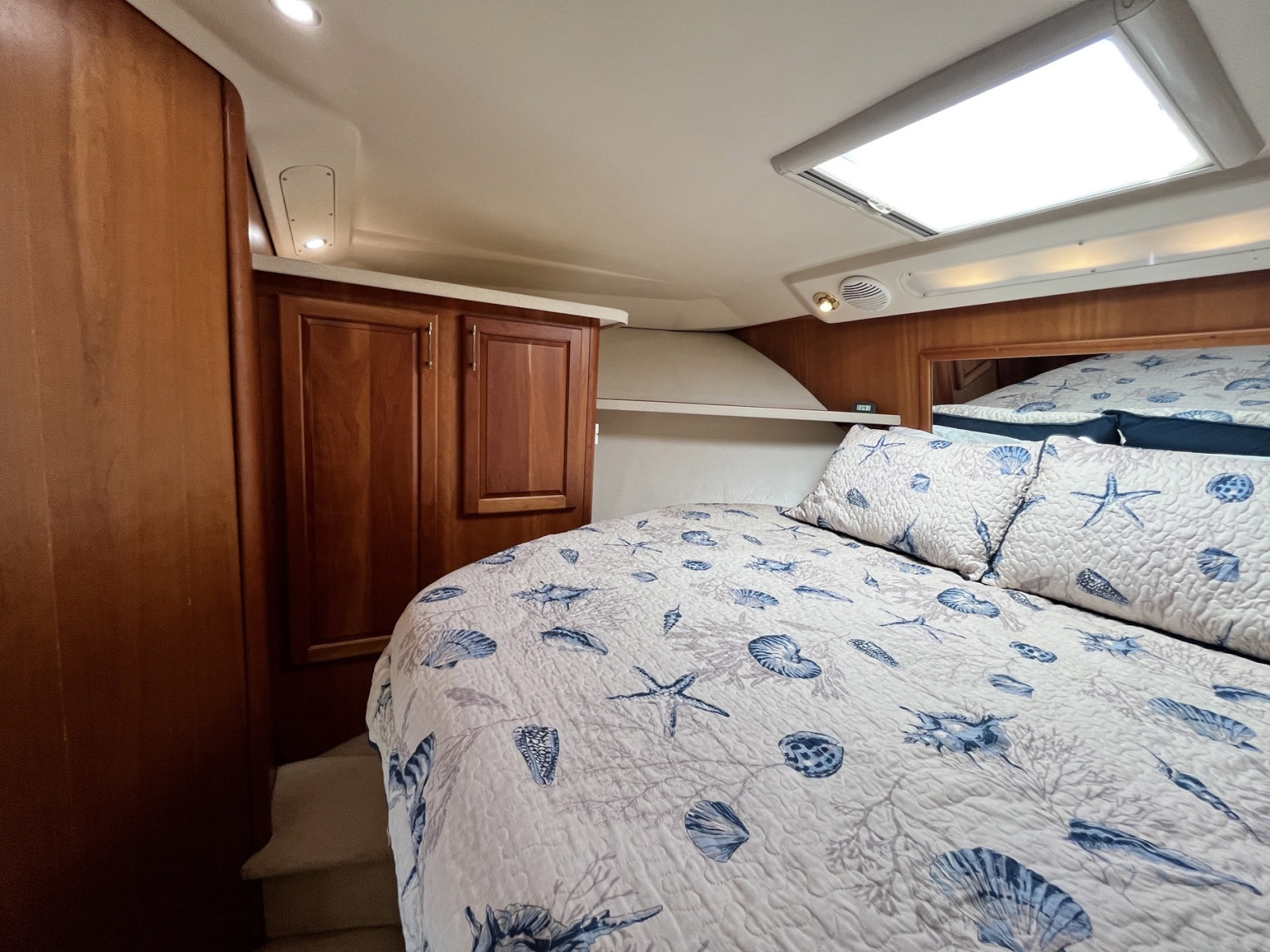 40' 2003 Luhrs 40 Convertible