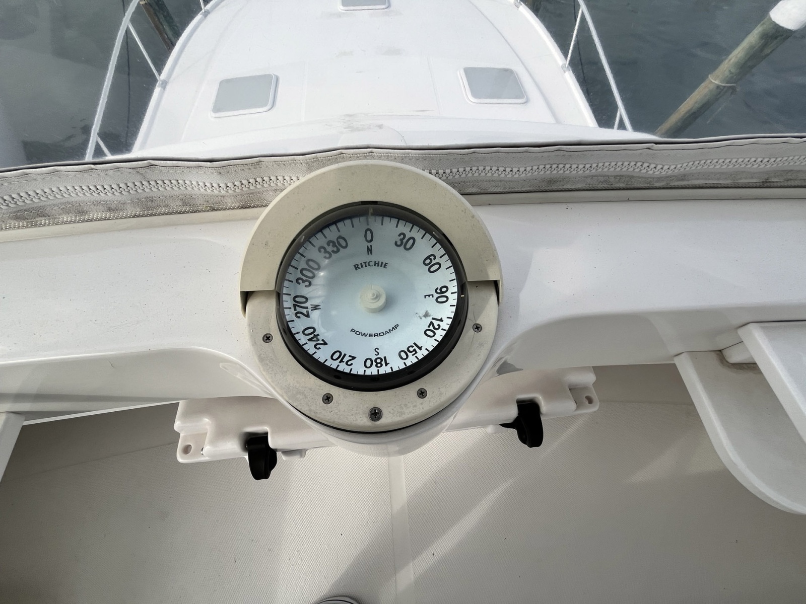 40' 2003 Luhrs 40 Convertible