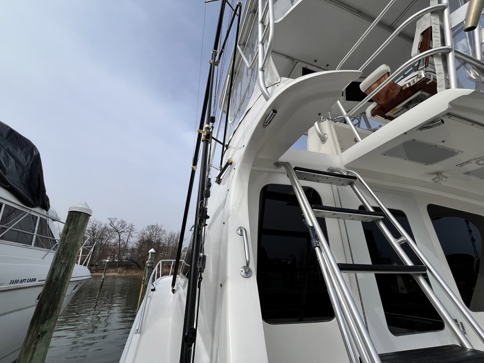 40' 2003 Luhrs 40 Convertible