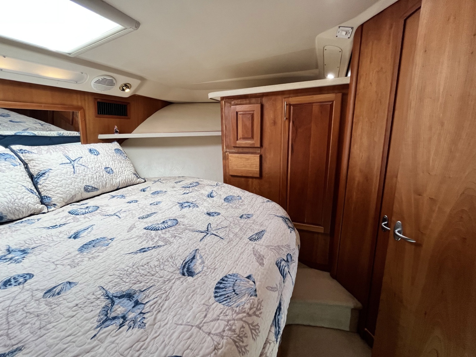 40' 2003 Luhrs 40 Convertible