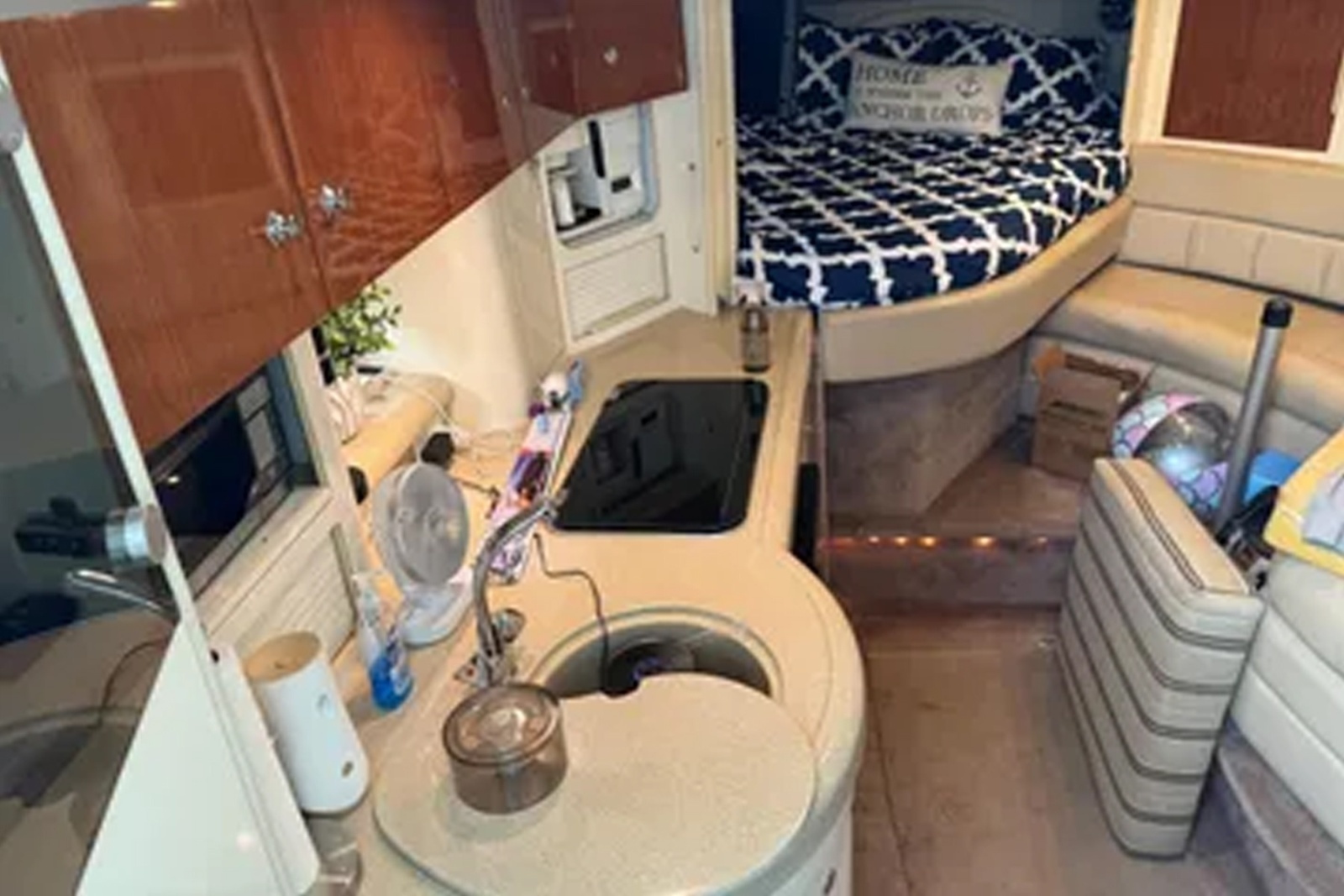 32ft Monterey Yacht For Sale