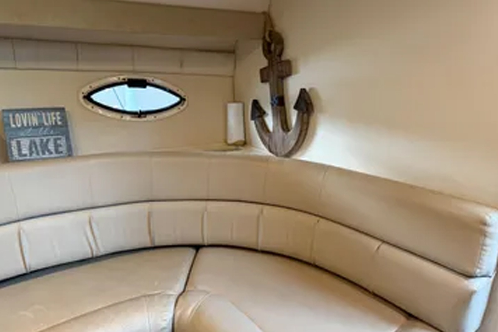 32' 2001 Monterey 322 Cruiser