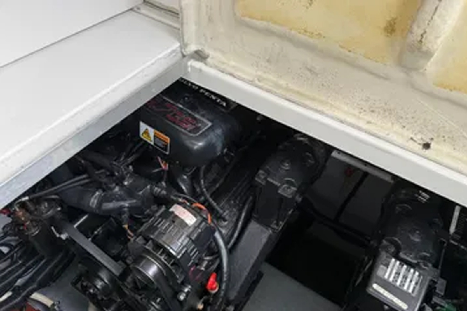 32ft Monterey Yacht For Sale