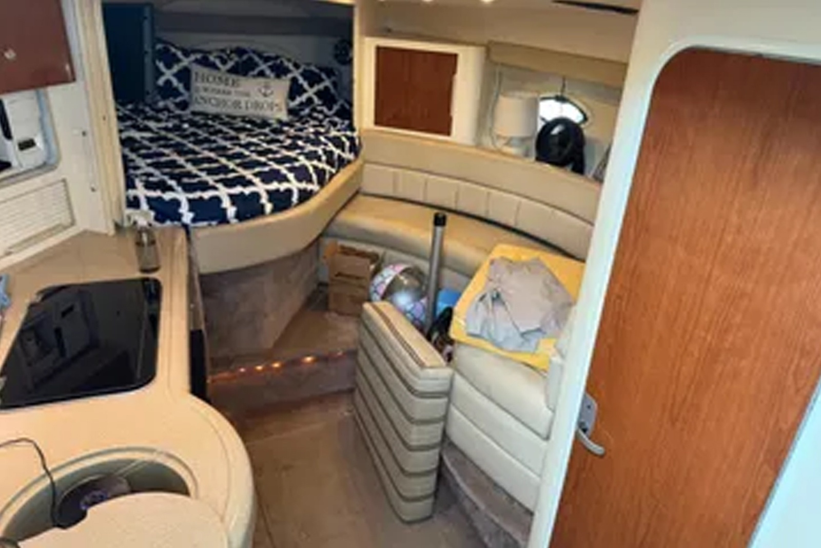 32ft Monterey Yacht For Sale