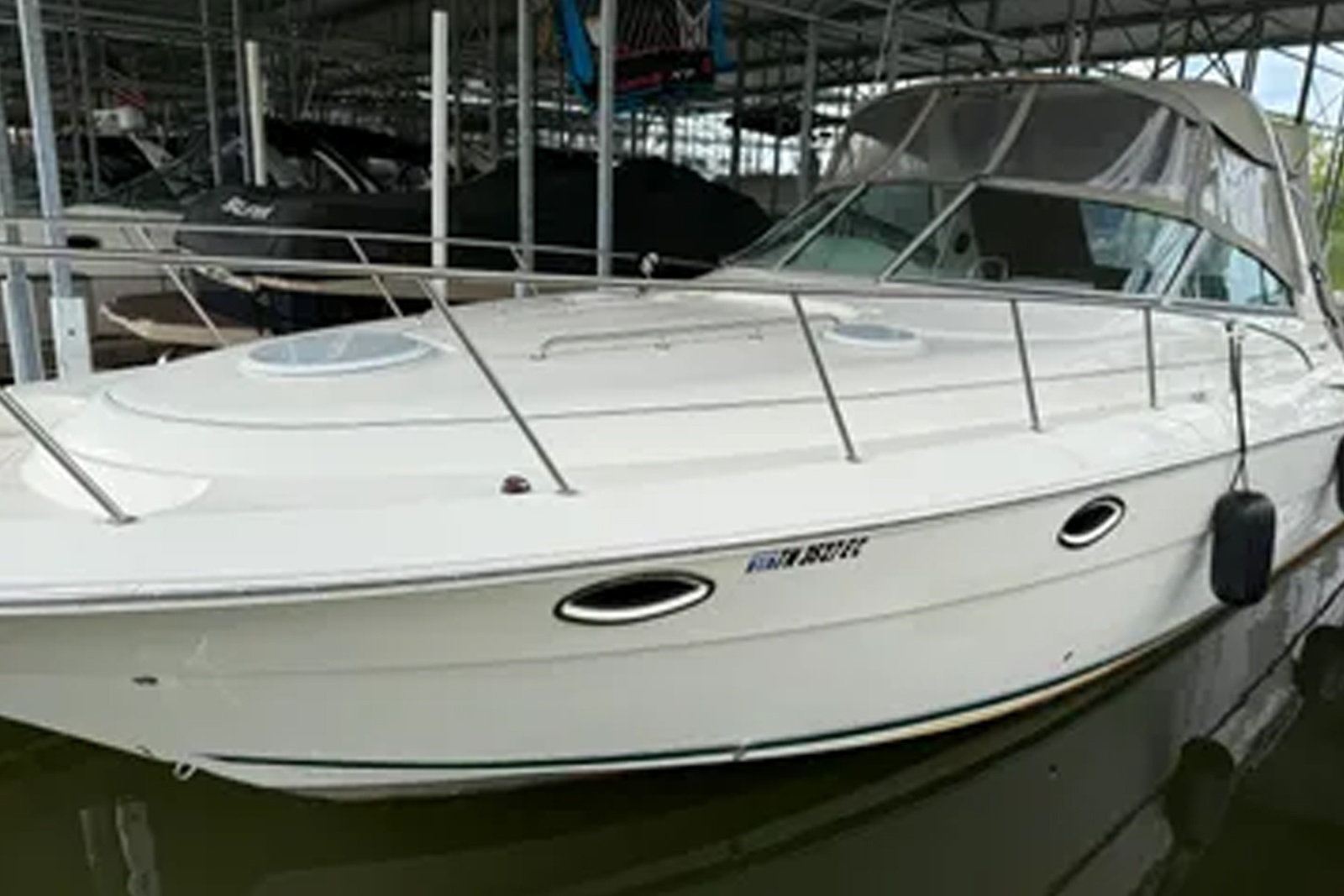 32' 2001 Monterey 322 Cruiser