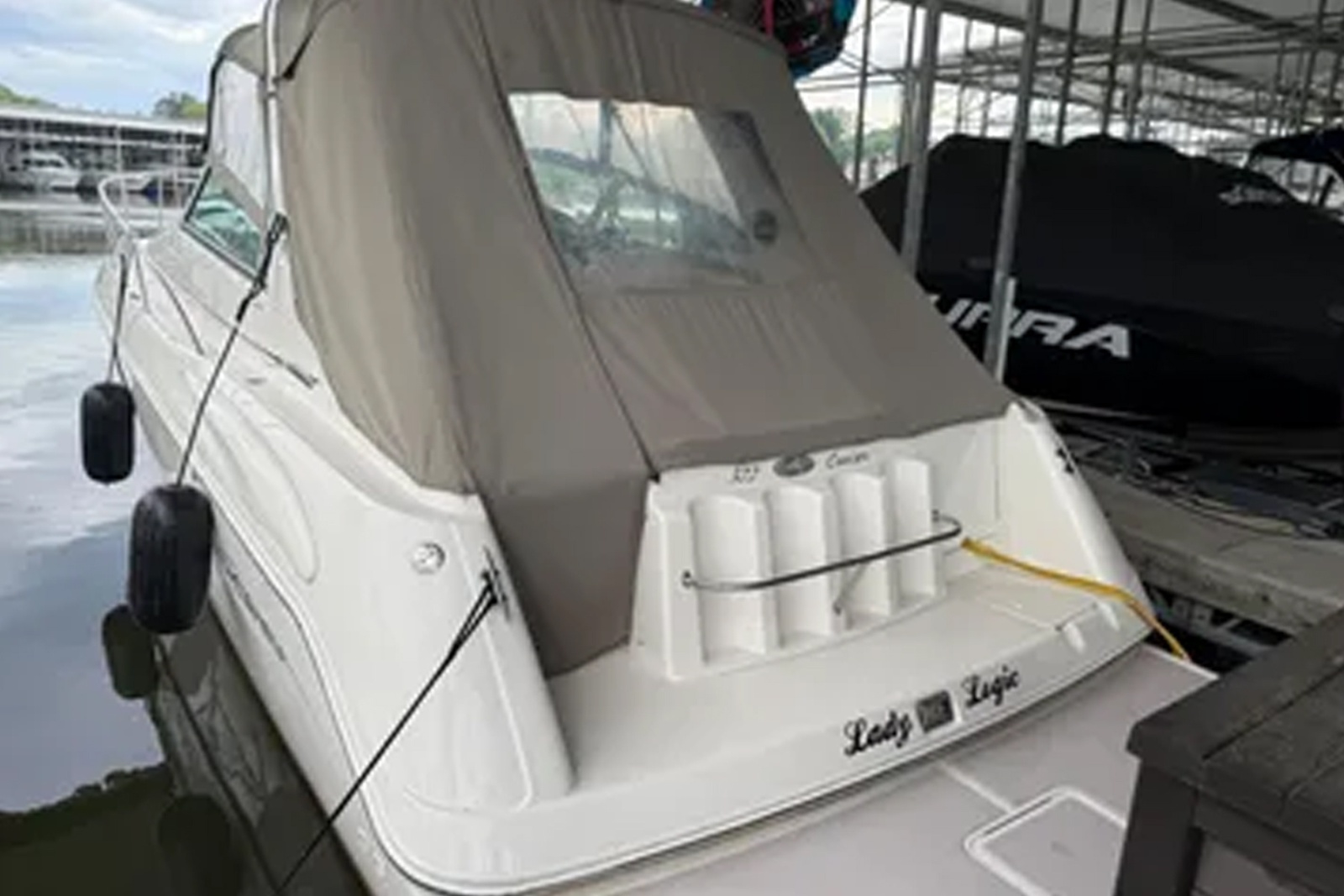 32' 2001 Monterey 322 Cruiser