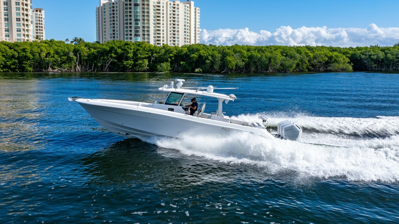 42ft HCB Yacht For Sale