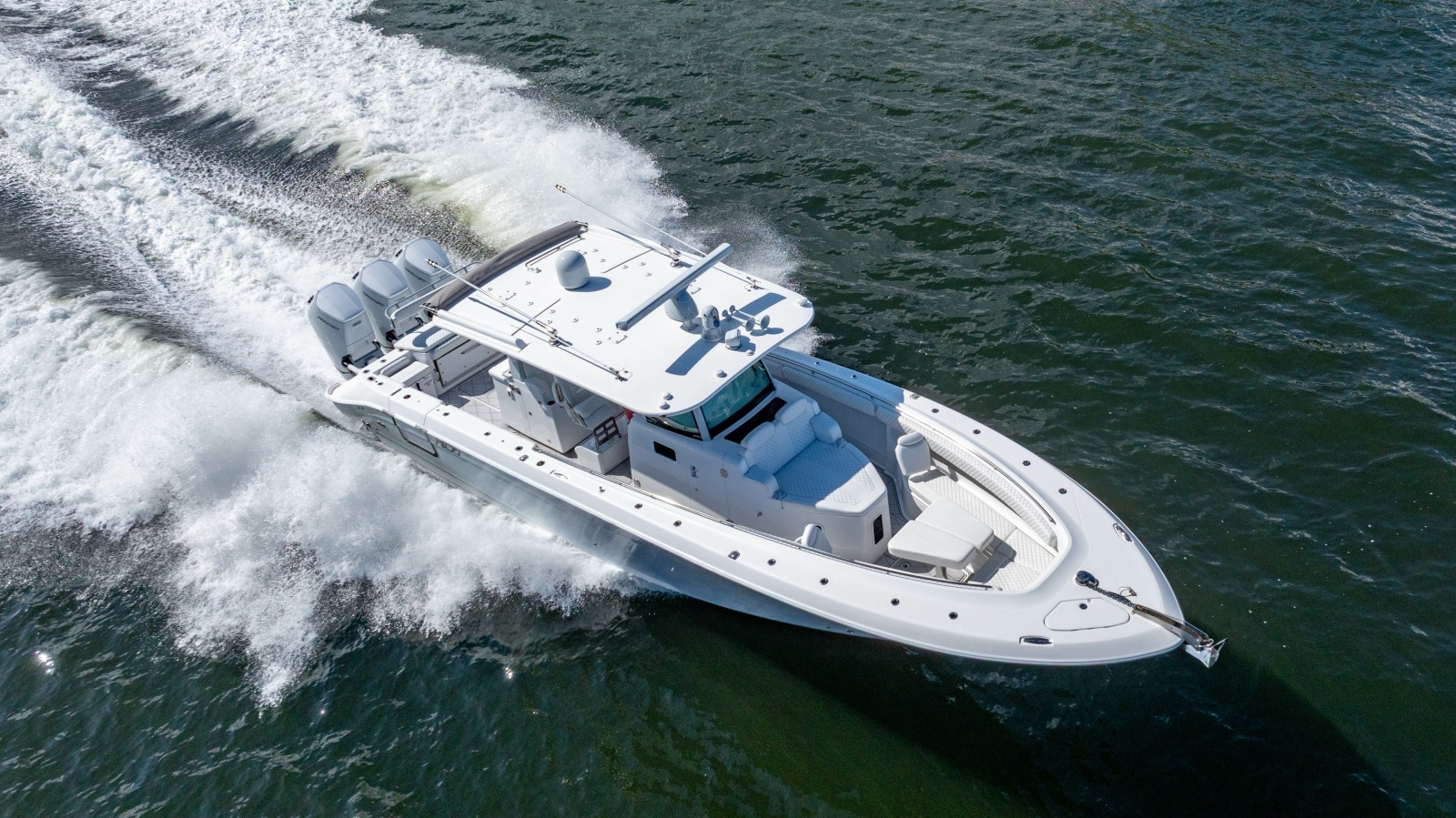 42' 2024 HCB 42 Lujo