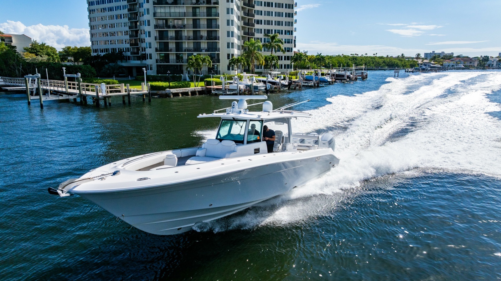 42ft HCB Yacht For Sale