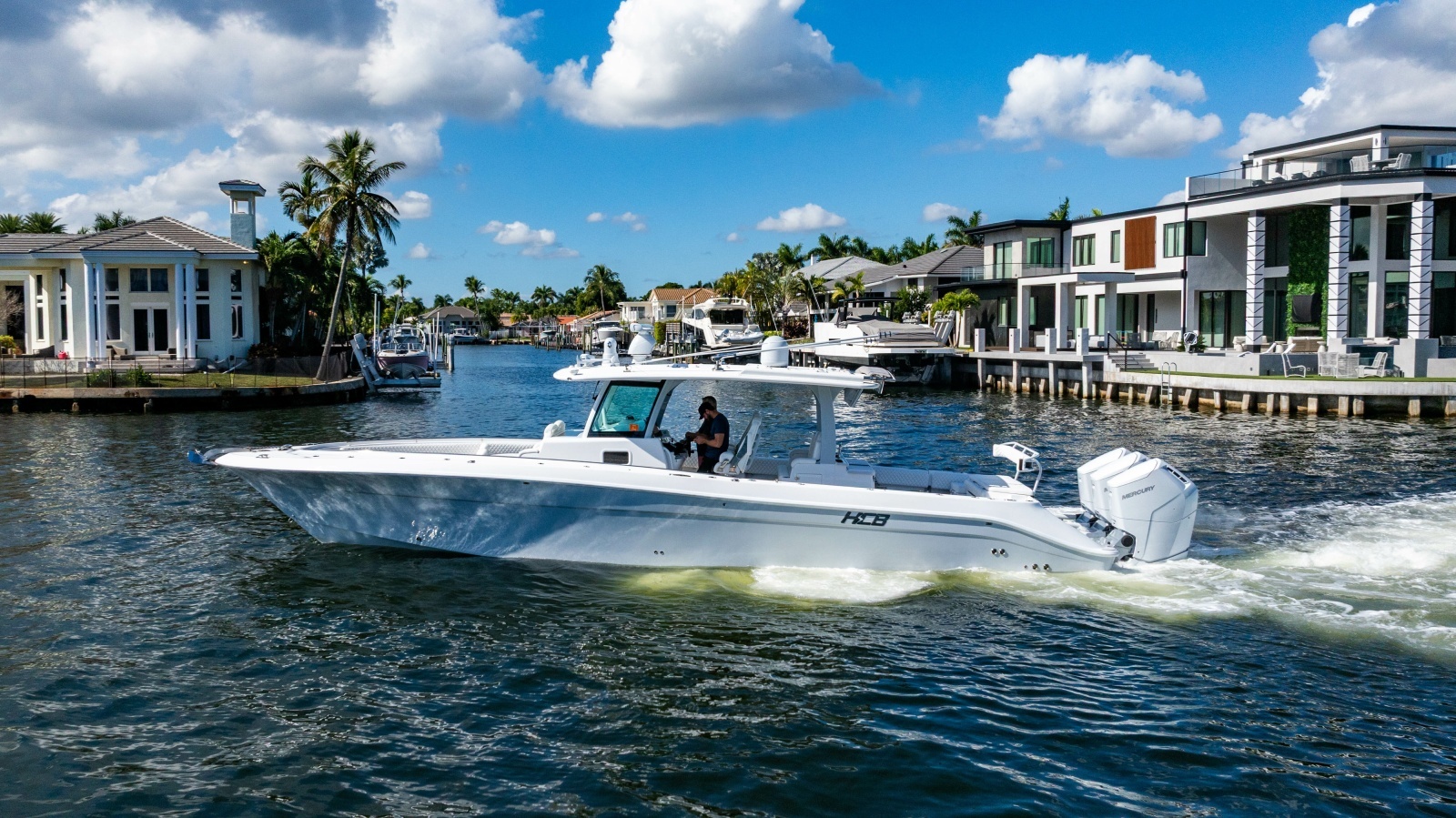 42ft HCB Yacht For Sale