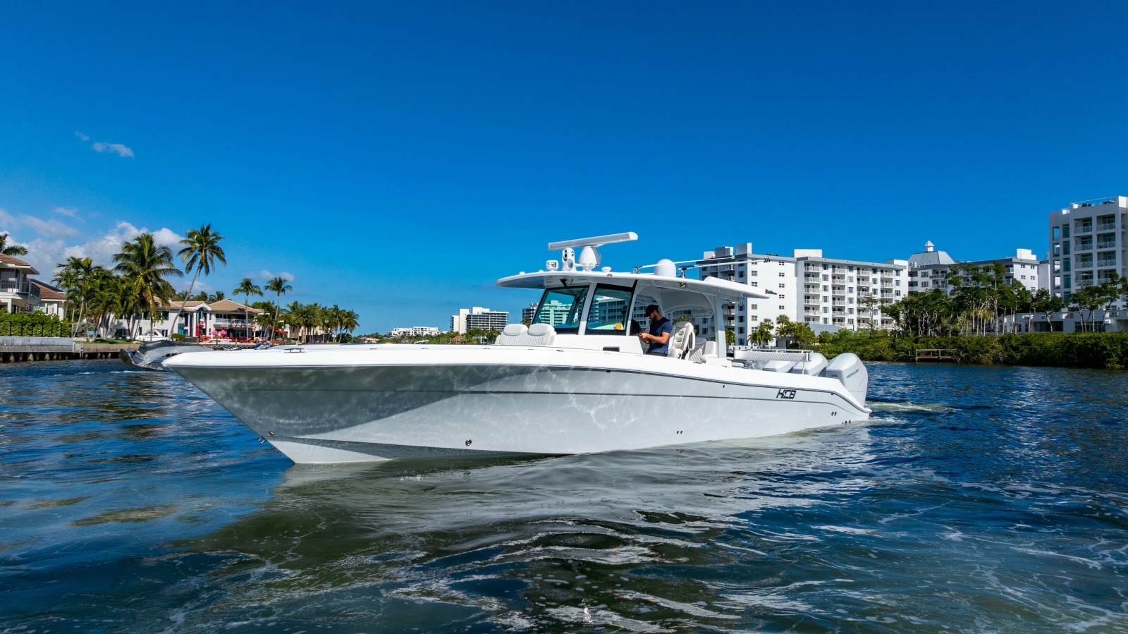 42ft HCB Yacht For Sale