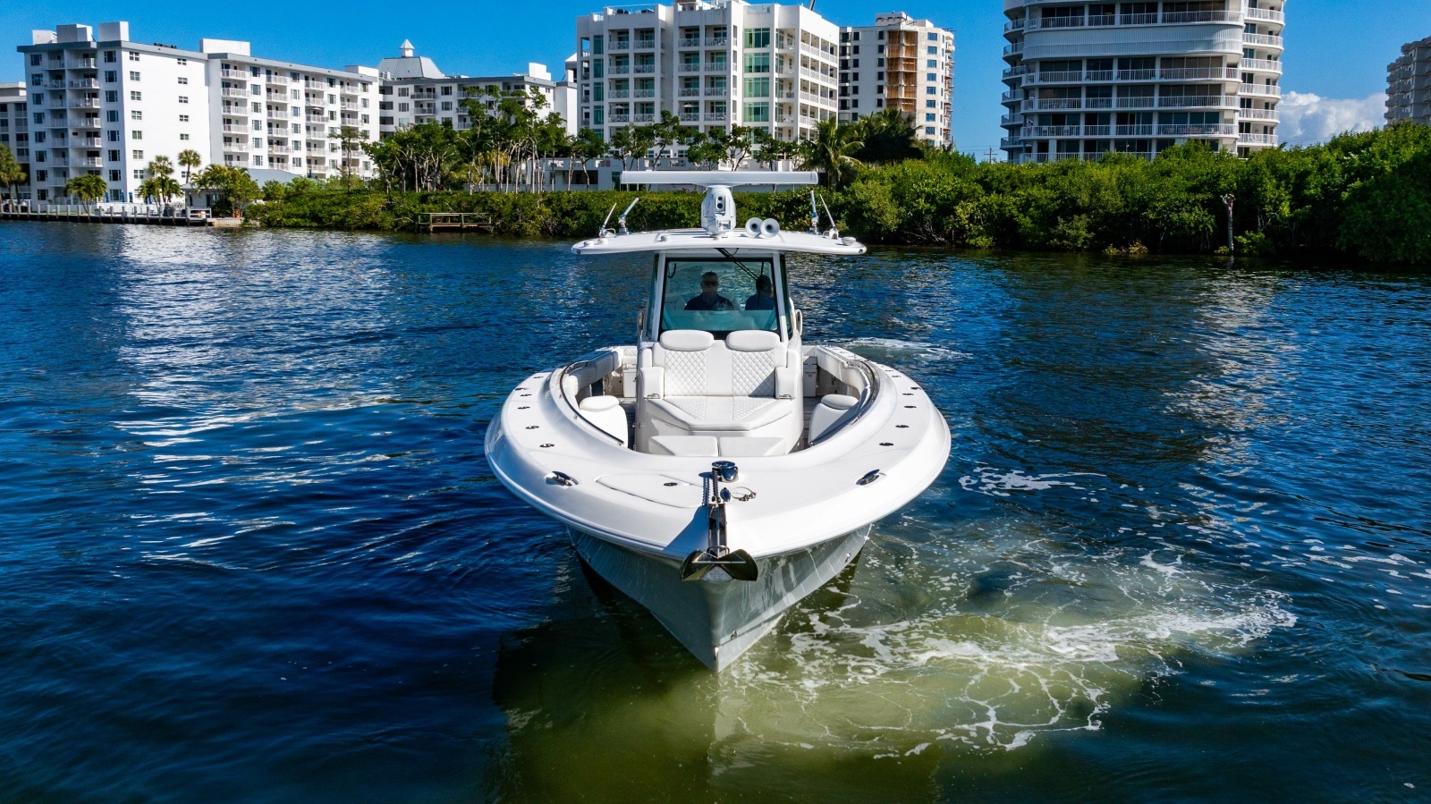 42ft HCB Yacht For Sale