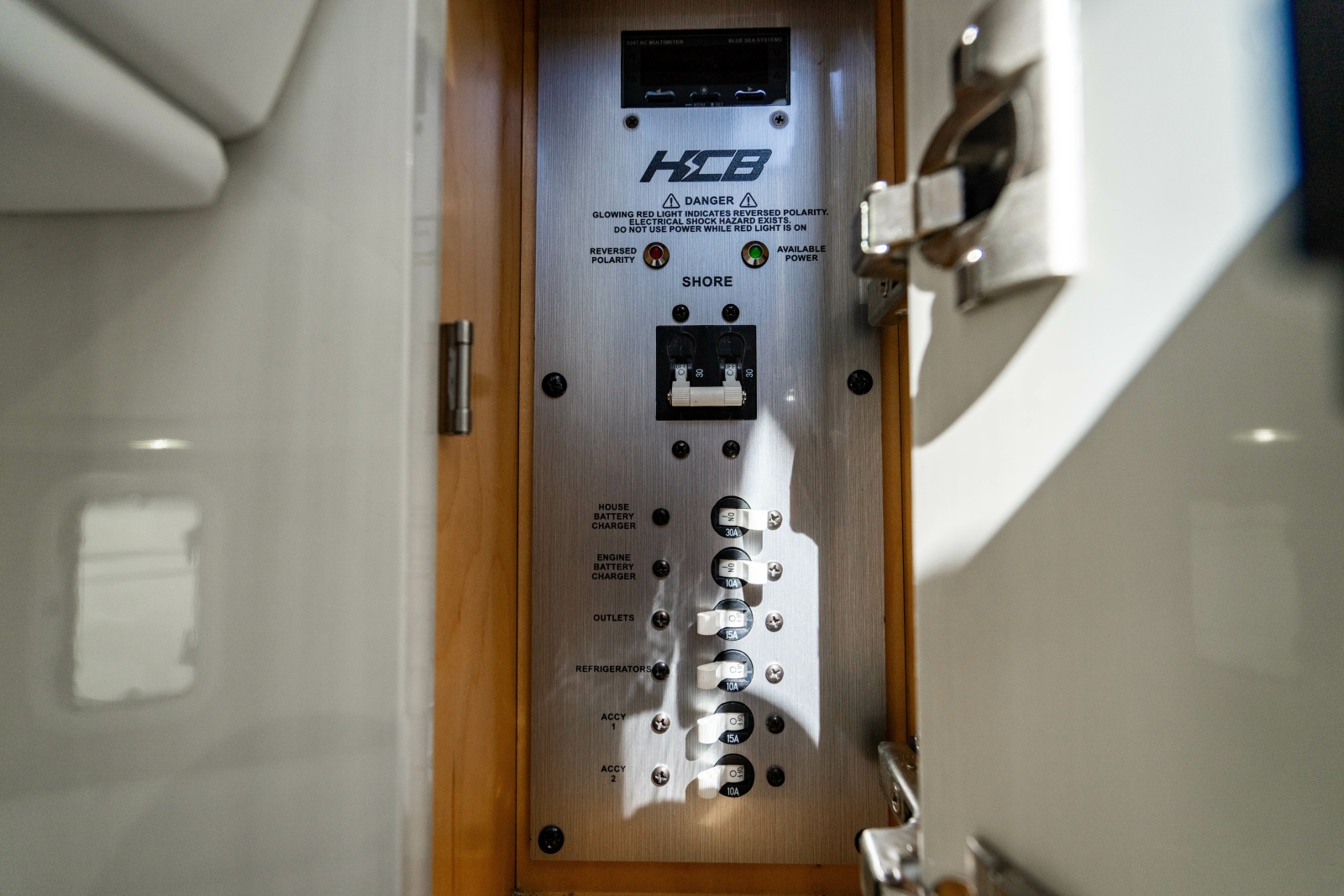 42' 2024 HCB 42 Lujo