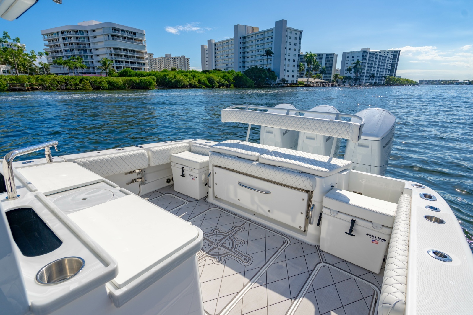 42ft HCB Yacht For Sale