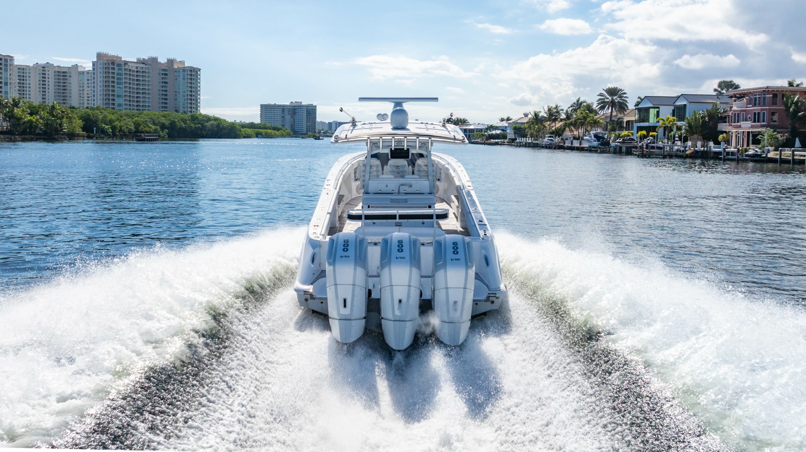 42' 2024 HCB 42 Lujo