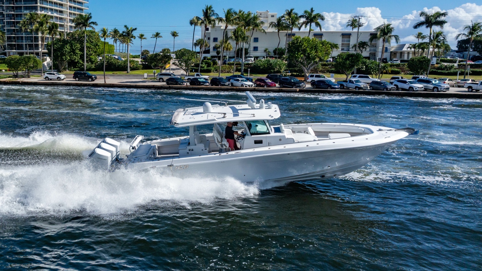 42ft HCB Yacht For Sale