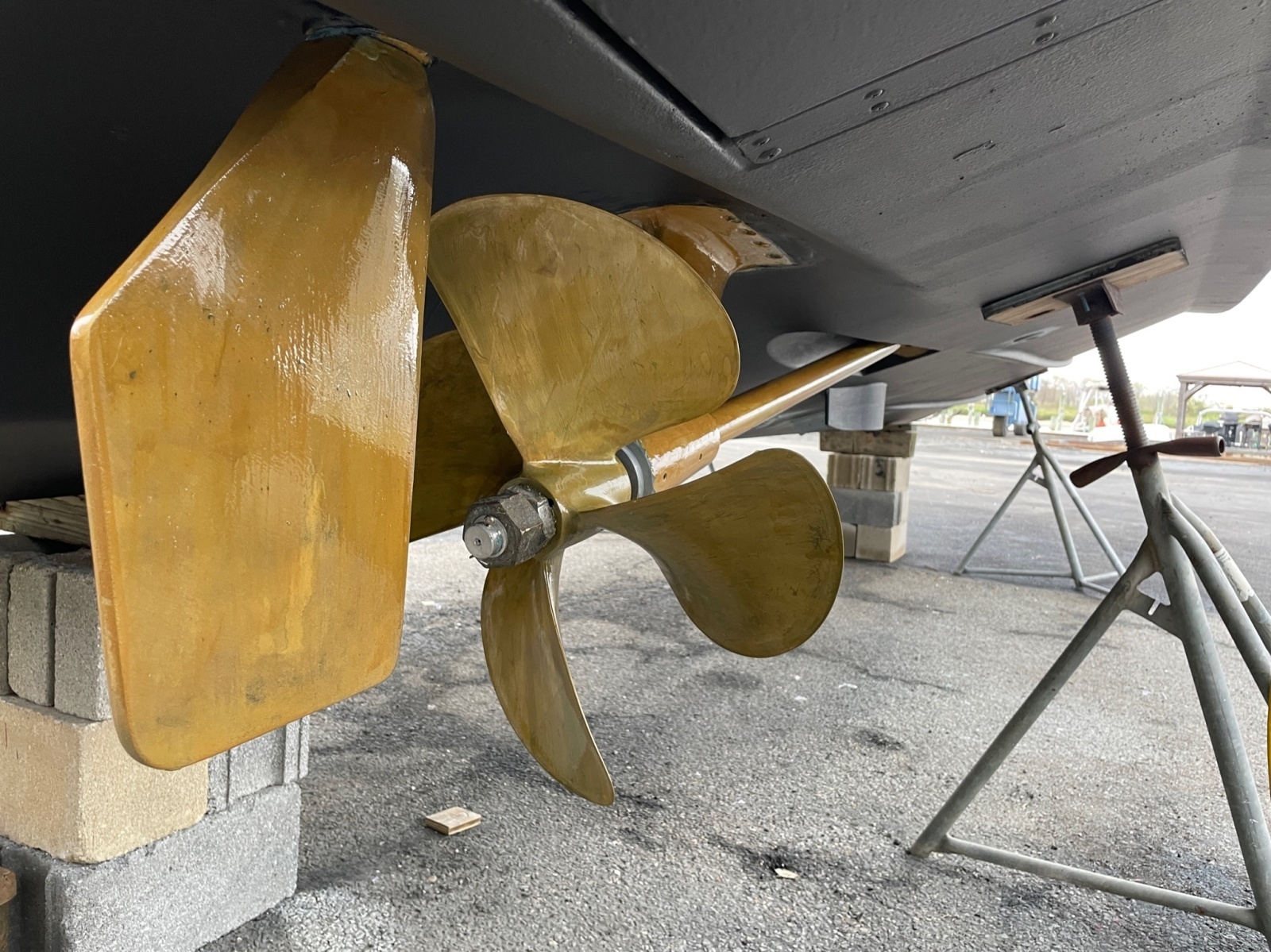 2012 Cabo 32 Express OUTLAW prop