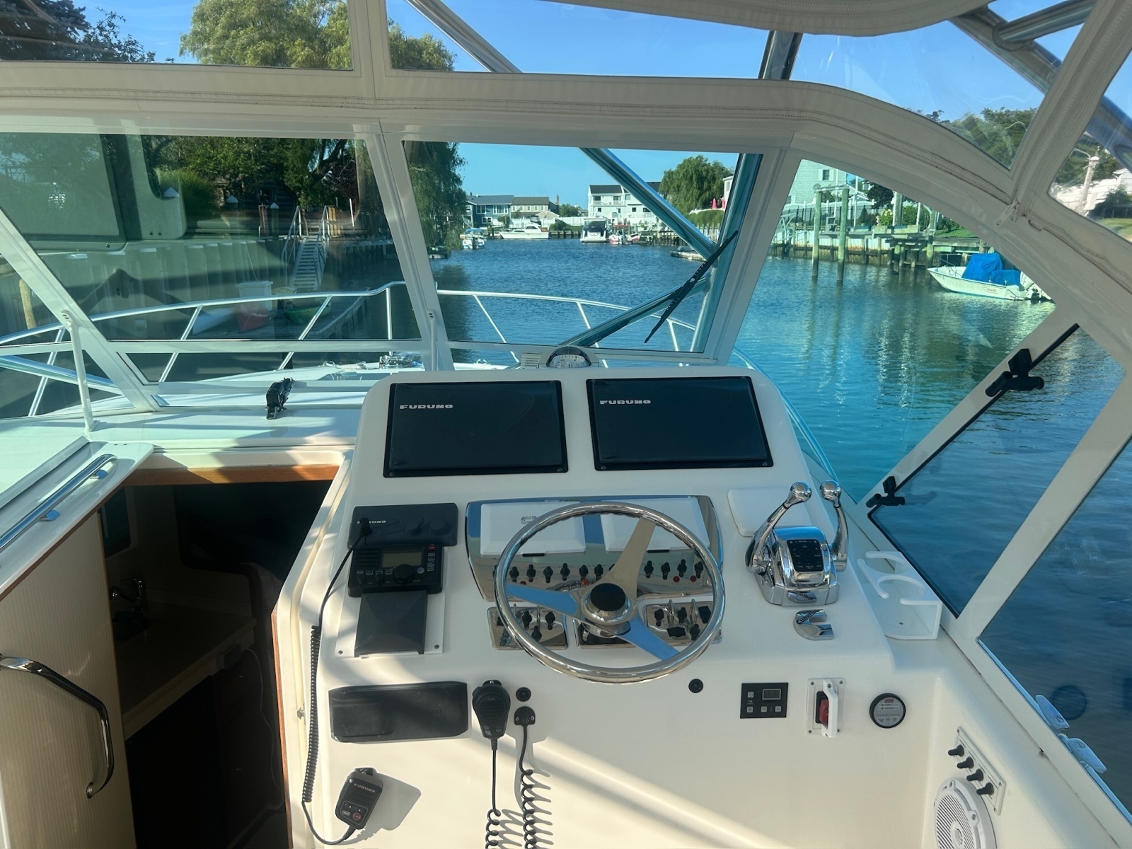 2012 Cabo 32 Express OUTLAW helm