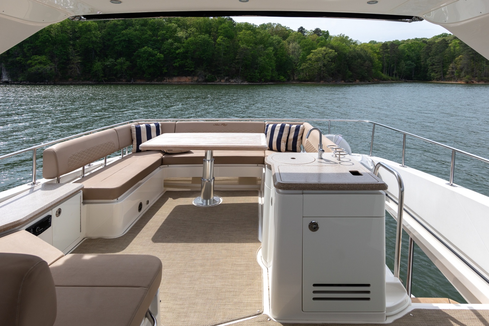 65' 2018 Sea Ray L650 FLY