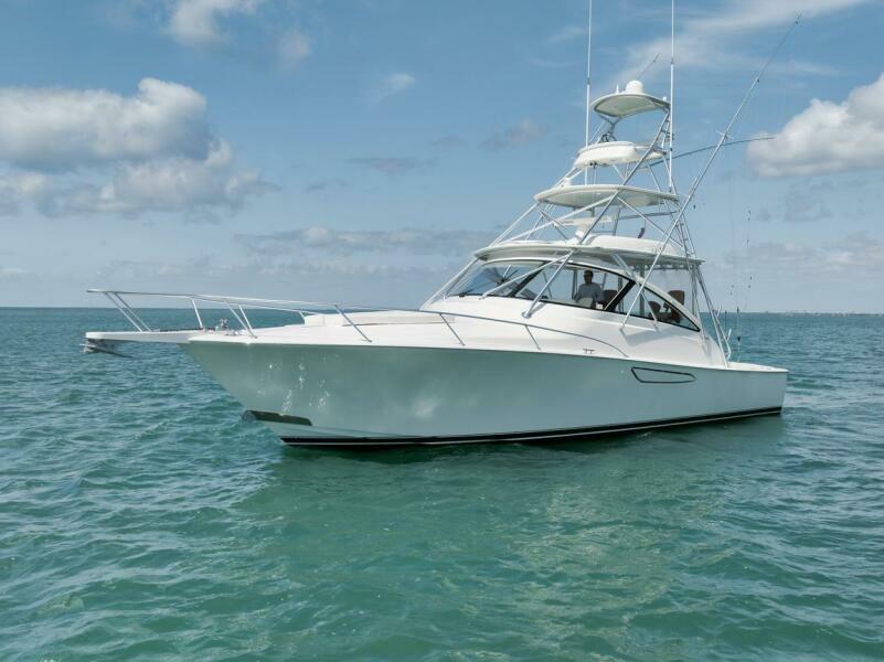 42' 2015 Viking Open