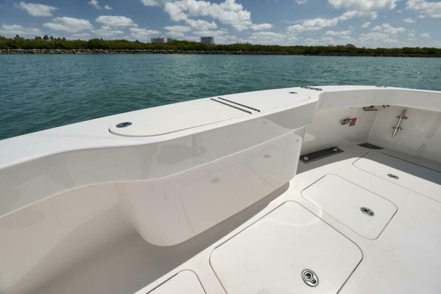 42' 2015 Viking Open