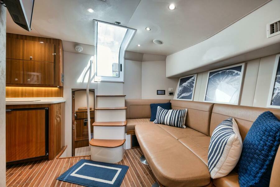 42' 2015 Viking Open