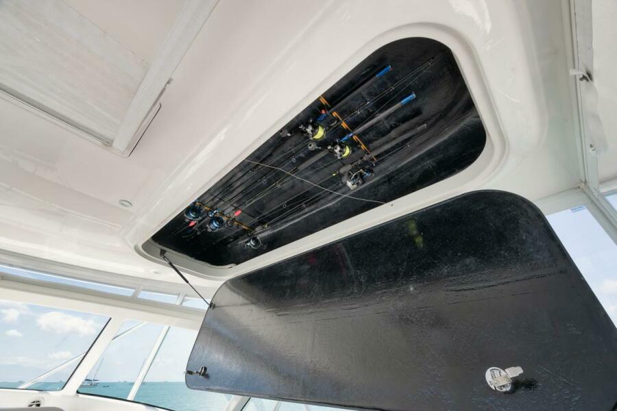 42' 2015 Viking Open