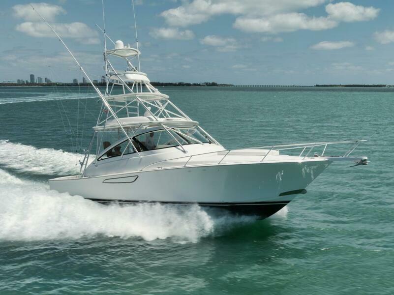 42' 2015 Viking Open