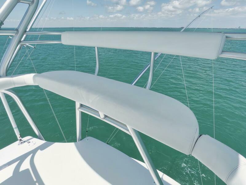 42' 2015 Viking Open