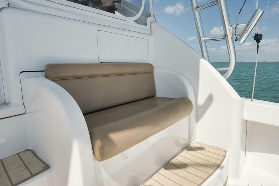 42' 2015 Viking Open