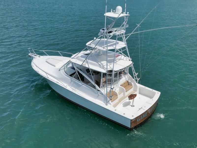 42' 2015 Viking Open